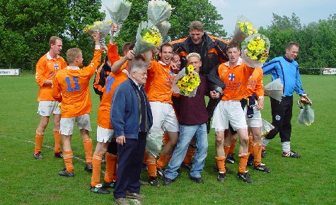 OVC '63 1 - Gassel 1 / seizoen '02-'03 / foto 17