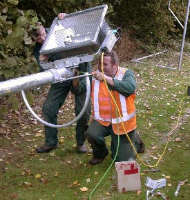Plaatsing nieuwe lichtinstallatie / 10 oktober 2003 / foto 6