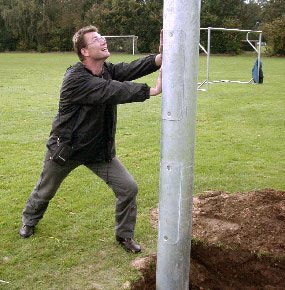 Plaatsing nieuwe lichtinstallatie / 10 oktober 2003 / foto 9