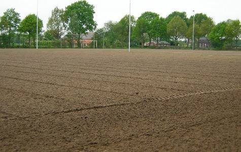 Renovatie trainingsveld en veld twee / 07 mei 2004 / foto 4