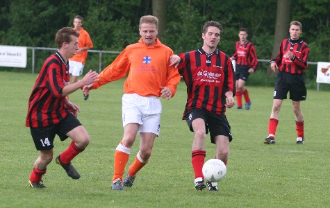 Gassel 1 - Heerewaarden 1 / seizoen '04-'05 / foto 17