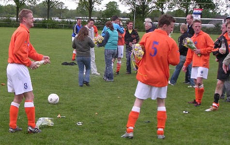 Gassel 1 - Heerewaarden 1 / seizoen '04-'05 / foto 28