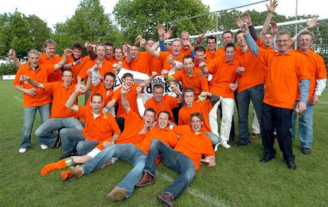 Gassel 1 - Heerewaarden 1 / seizoen '04-'05 / foto 32