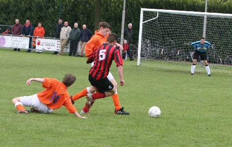 Gassel 1 - Heerewaarden 1 / seizoen '04-'05 / foto 8