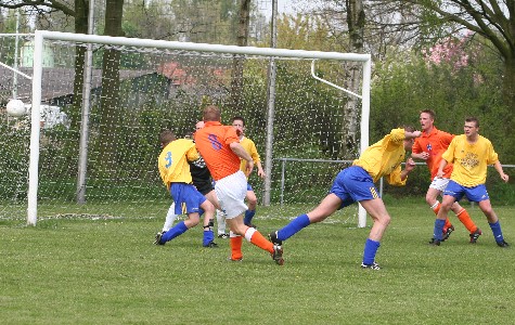 Gassel 1 - SCV '58 1 / seizoen '04-'05 / foto 5
