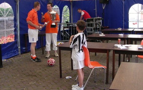 Straatvoetbaltoernooi / 03 juli 2005 / foto 9