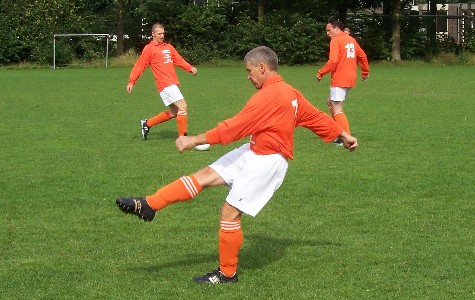 Nieuwe tenue veteranenelftal / 18 augustus 2007 / foto 11