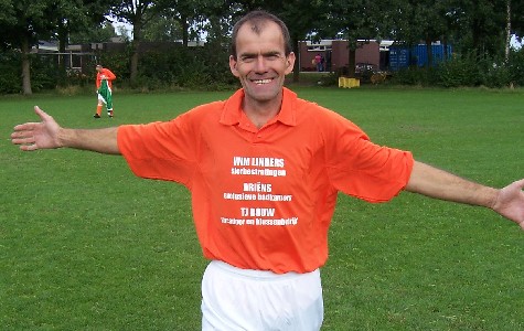 Nieuwe tenue veteranenelftal / 18 augustus 2007 / foto 15