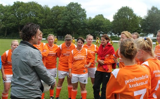 Afscheid Geert Linders als trainer Gassel dames 1