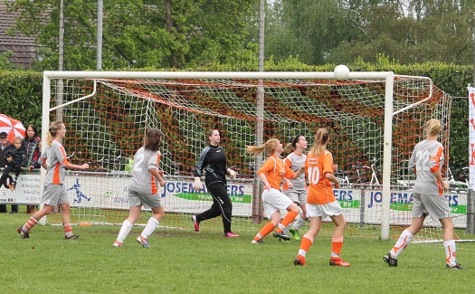 Gassel vrouwen 1 kampioen 2013-2014 / 27 april 2014 / foto 14