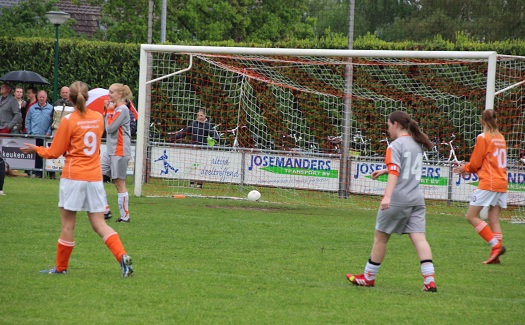 Gassel vrouwen 1 kampioen 2013-2014 / 27 april 2014 / foto 15