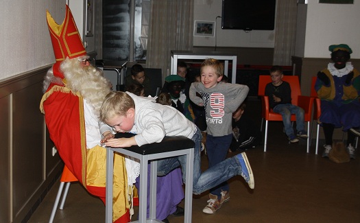 Sinterklaas bij jeugd VV Gassel / 27 november 2013 / foto 6