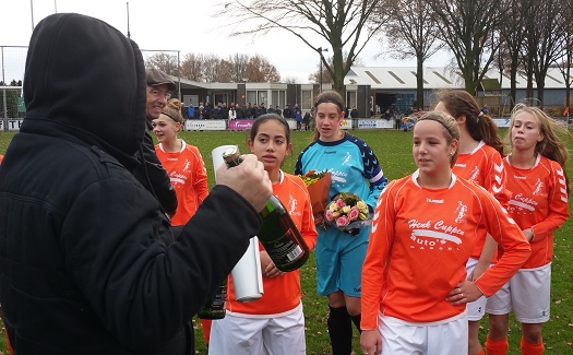 Gassel MB1 najaarskampioen 2015 / 05 december 2015 / foto 8