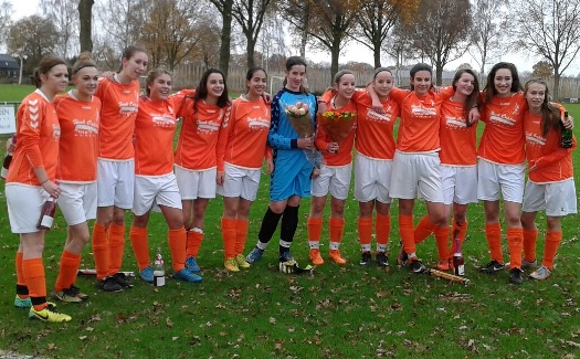 Gassel MB1 najaarskampioen 2015 / 05 december 2015 / foto 14
