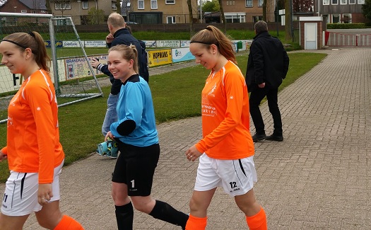 Gassel vrouwen 1 kampioen 2015-2016 / 04 mei 2016 / foto 1