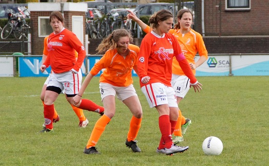 Gassel vrouwen 1 kampioen 2015-2016 / 04 mei 2016 / foto 12