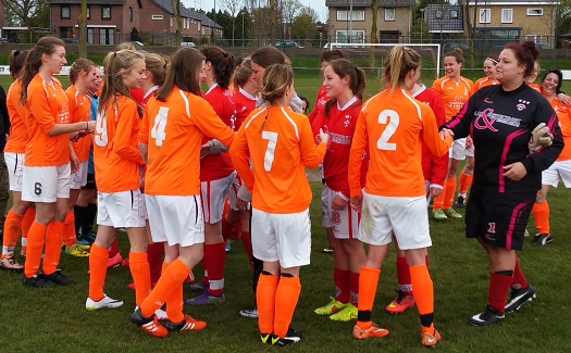 Gassel vrouwen 1 kampioen 2015-2016 / 04 mei 2016 / foto 21