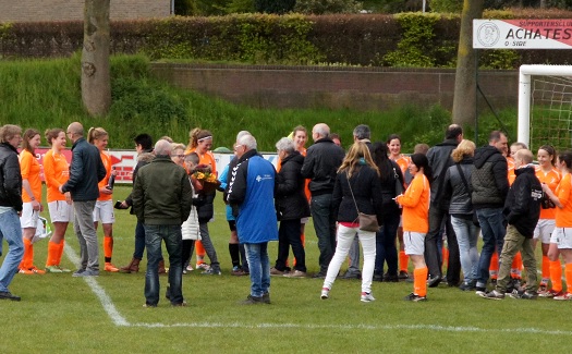 Gassel vrouwen 1 kampioen 2015-2016 / 04 mei 2016 / foto 27