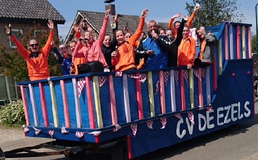 Gassel vrouwen 1 kampioen 2015-2016 / 04 mei 2016 / foto 29