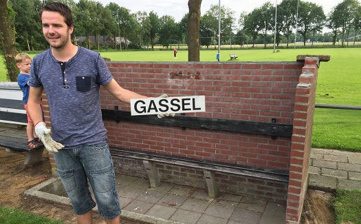 Nieuwe dug-outs hoofdveld / juni - juli 2016 / foto 1