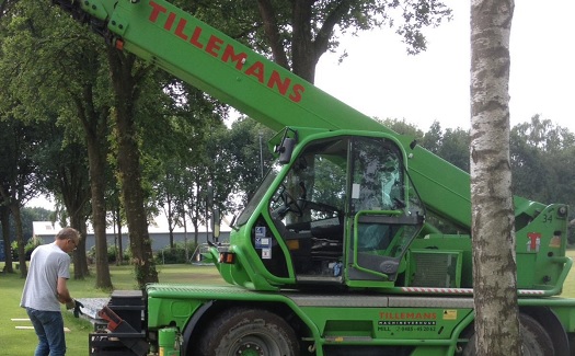 Nieuwe dug-outs hoofdveld / juni - juli 2016 / foto 7