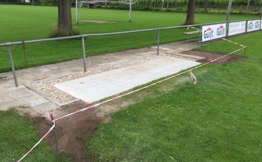 Nieuwe dug-outs hoofdveld / juni - juli 2016 / foto 12