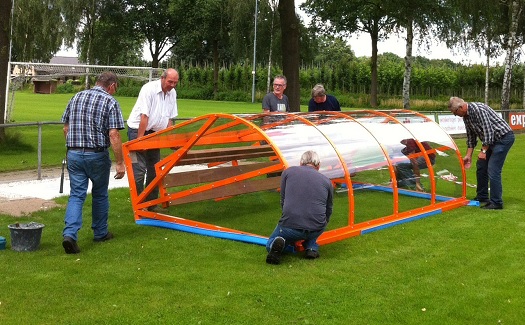Nieuwe dug-outs hoofdveld / juni - juli 2016 / foto 13