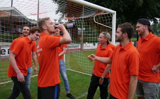  Gassel 1 alsnog promotie 4e klasse / 14 juni 2018 / foto 15